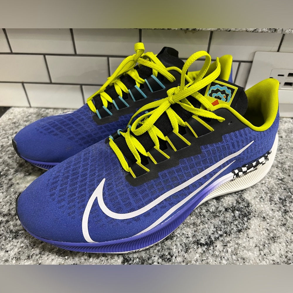 Nike Pegasus 37 A.I.R. Chaz Bear ‘Rush Violet’ - Men’s 10.5